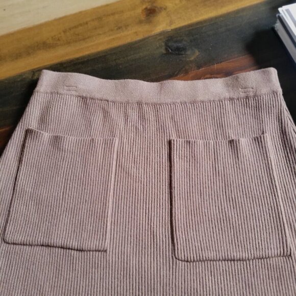 En Saison Womens Ribbed Knit Pocket Mini A Line pull on Skirts- L - Picture 3 of 6